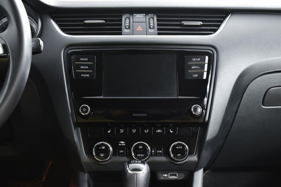 Skoda Octavia Импорт, 1.5 л, Робот, 2019 фото 9