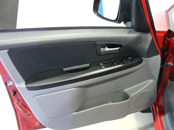 Suzuki SX4, 1.6 л, АТ, 2007 фото 1