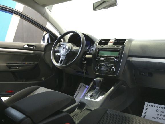 Volkswagen Jetta, 1.6 л, Робот, 2009 фото 7