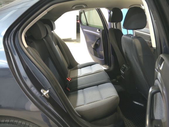 Volkswagen Jetta, 1.6 л, Робот, 2009 фото 2