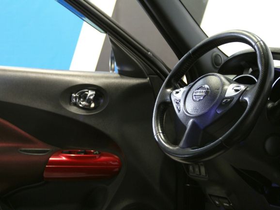 Nissan Juke, 1.6 л, Вариатор, 2011 фото 2