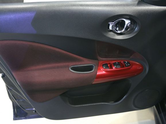 Nissan Juke, 1.6 л, Вариатор, 2011 фото 1