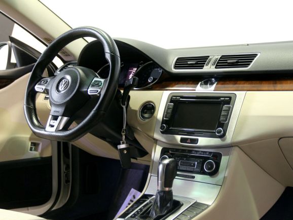 Volkswagen Passat CC, 1.8 л, Робот, 2009 фото 8