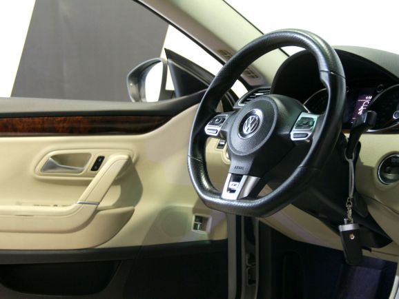 Volkswagen Passat CC, 1.8 л, Робот, 2009 фото 2