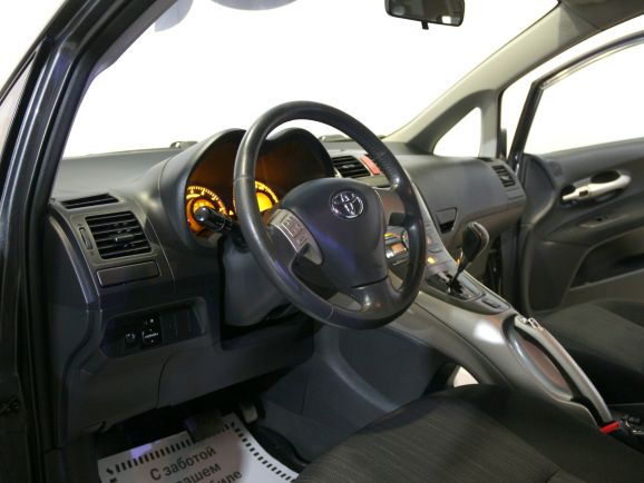 Toyota Auris, 1.6 л, Робот, 2009 фото 7