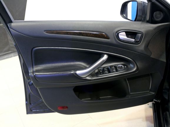 Ford Mondeo, 2.3 л, АТ, 2010 фото 1