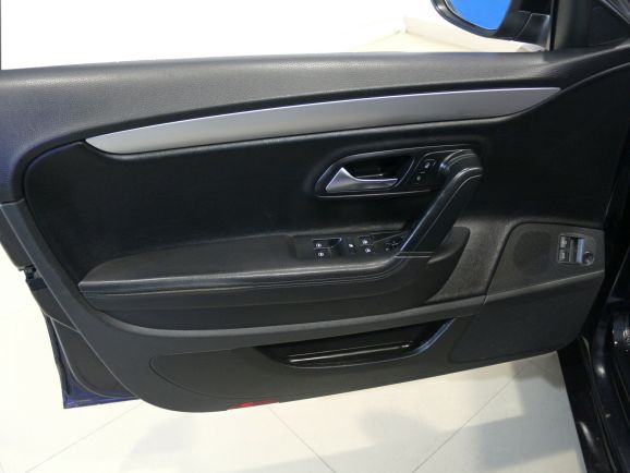 Volkswagen Passat CC, 2.0 л, Робот, 2010 фото 1