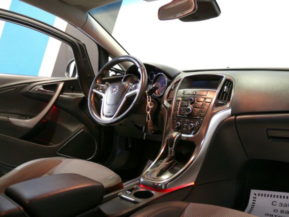Opel Astra, 1.4 л, АТ, 2012 фото 5