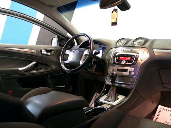 Ford Mondeo Trend, 2.0 л, АТ, 2009 фото 8