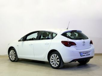 Opel Astra Enjoy, 1.4 л, АКПП, 2011 фото 6