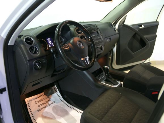 Volkswagen Tiguan Trend&Fun, 1.4 л, Робот, 2013 фото 8