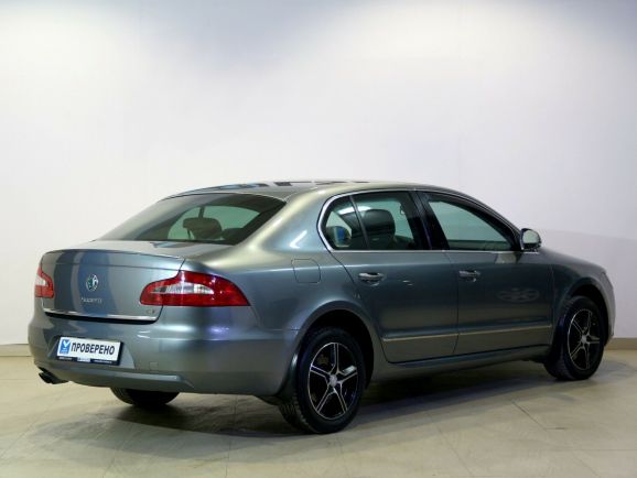 Skoda Superb, 1.8 л, Робот, 2010 фото 5