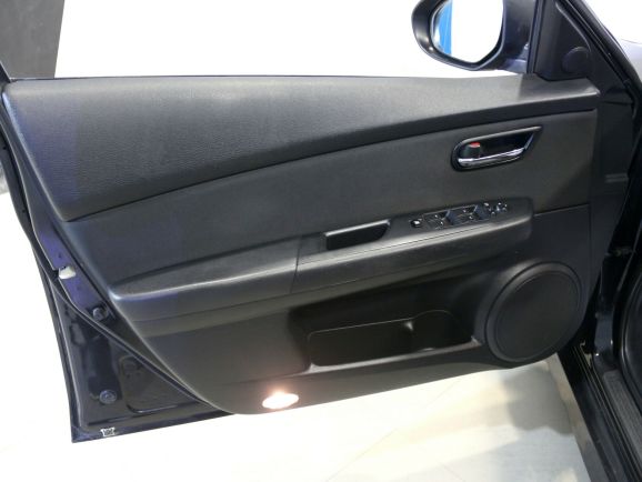 Mazda 6 Touring Plus, 2.0 л, АТ, 2010 фото 2