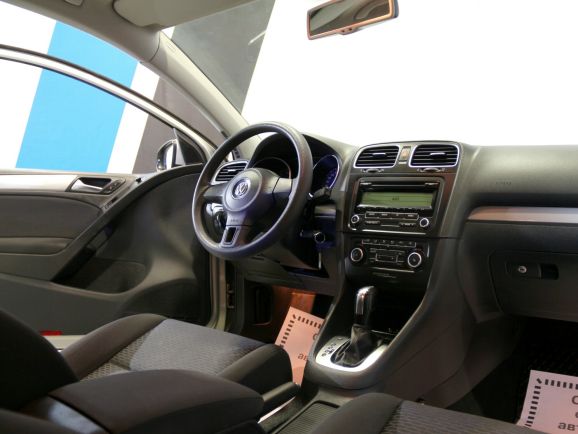 Volkswagen Golf Match, 1.6 л, Робот, 2009 фото 9