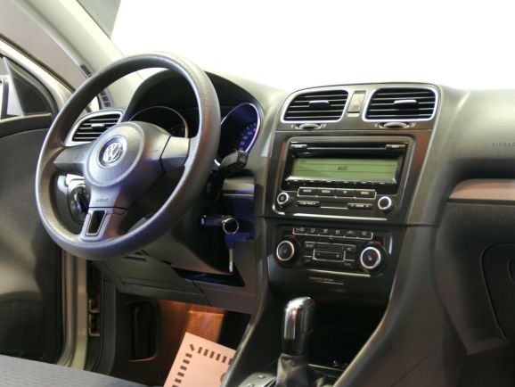 Volkswagen Golf Match, 1.6 л, Робот, 2009 фото 2