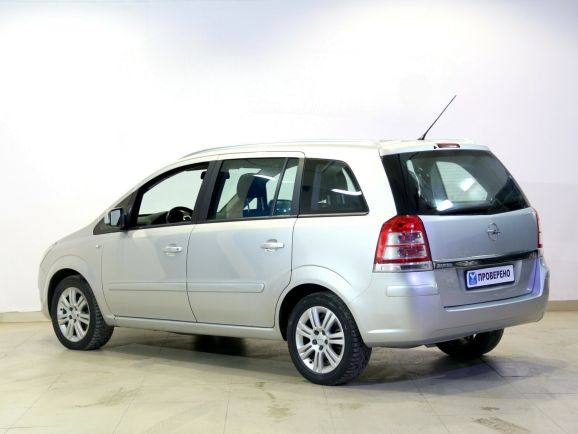 Opel Zafira, 1.8 л, Робот, 2012 фото 6