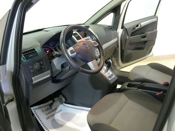 Opel Zafira, 1.8 л, Робот, 2012 фото 7