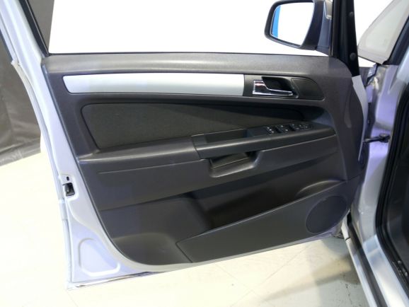 Opel Zafira, 1.8 л, Робот, 2012 фото 1