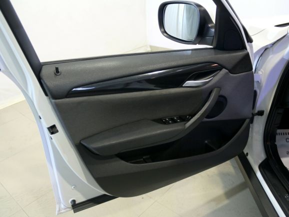 BMW X1, 2.0 л, АТ, 2012 фото 2