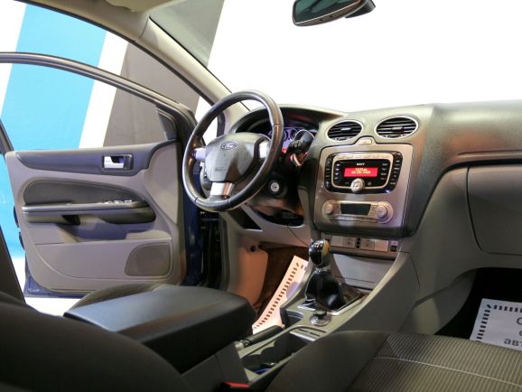Ford Focus Comfort, 2.0 л, МТ, 2009 фото 2