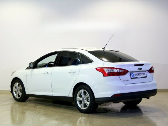 Ford Focus, 1.6 л, Робот, 2014 фото 5