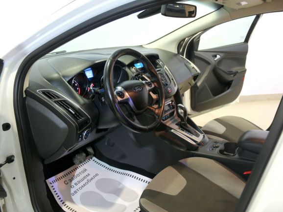 Ford Focus, 1.6 л, Робот, 2014 фото 8