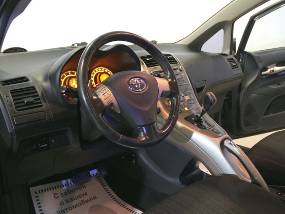 Toyota Auris, 1.6 л, Робот, 2008 фото 8