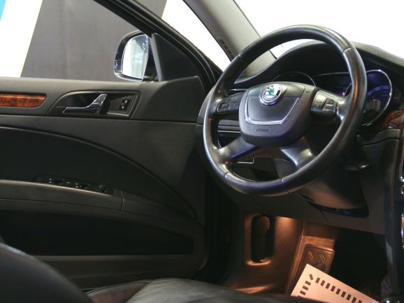 Skoda Superb, 1.8 л, АТ, 2011 фото 2