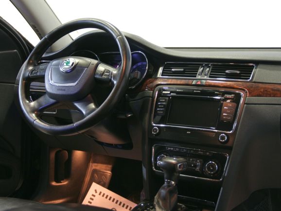 Skoda Superb, 1.8 л, АТ, 2011 фото 1