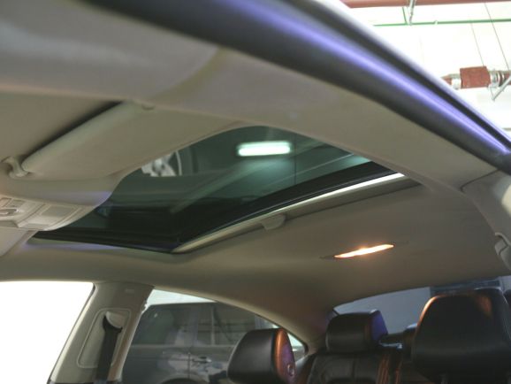 Volkswagen Passat CC, 1.8 л, Робот, 2011 фото 2