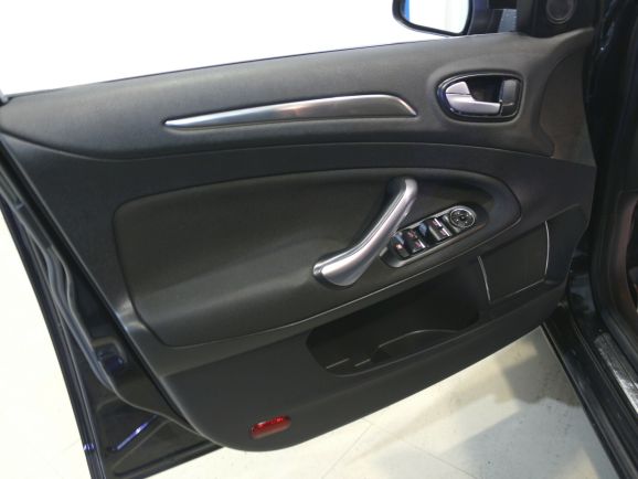 Ford Mondeo Ghia, 2.3 л, АТ, 2008 фото 2