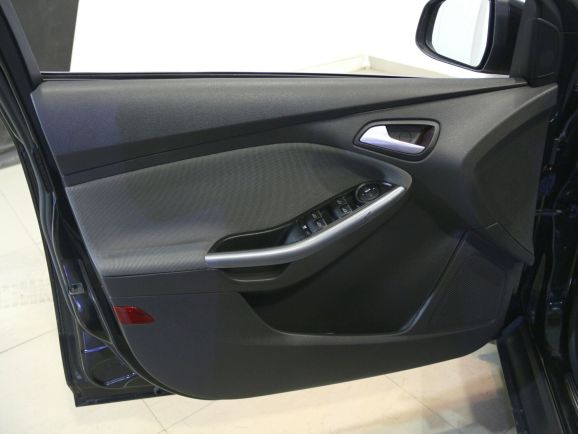 Ford Focus Trend +ESP, 2.0 л, Робот, 2014 фото 1