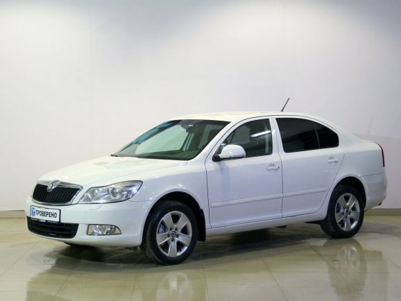 Skoda Octavia Elegance, 1.8 л, Робот, 2012 фото 3