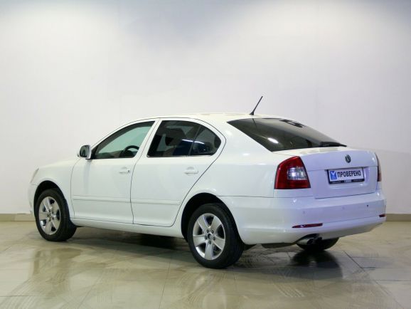 Skoda Octavia Elegance, 1.8 л, Робот, 2012 фото 5