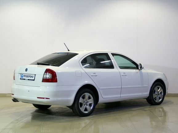 Skoda Octavia Elegance, 1.8 л, Робот, 2012 фото 6