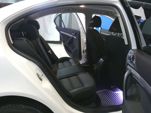 Skoda Octavia Elegance, 1.8 л, Робот, 2012 фото 2