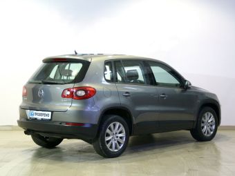 Volkswagen Tiguan Sport&Style, 2.0 л, АКПП, 2010 фото 6