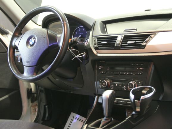 BMW X1 sDrive18i Локальная сборка, 2.0 л, АТ, 2012 фото 8