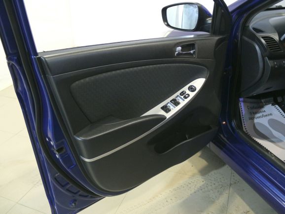 Hyundai Solaris, 1.4 л, АТ, 2013 фото 1