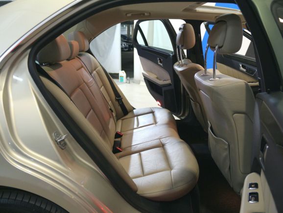 Mercedes-Benz E-Класс, 3.5 л, АТ, 2010 фото 12