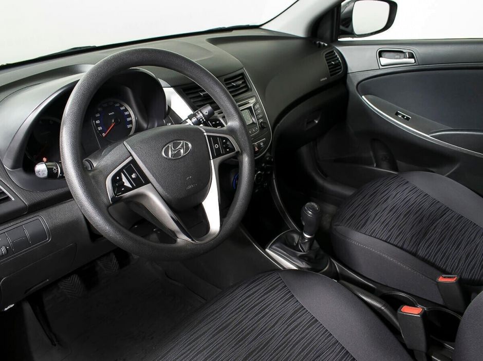 Hyundai Solaris, 1.6 л, МТ, 2016 фото 7