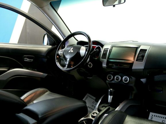 Mitsubishi Outlander Inspire, 3.0 л, АТ, 2008 фото 1