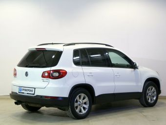 Volkswagen Tiguan Sport&Style, 2.0 л, АКПП, 2010 фото 4