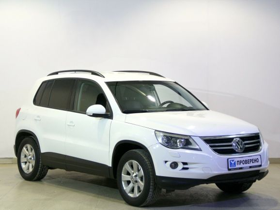 Volkswagen Tiguan Sport&Style, 2.0 л, АТ, 2010 фото 5