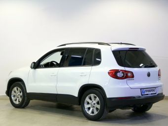 Volkswagen Tiguan Sport&Style, 2.0 л, АКПП, 2010 фото 6