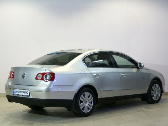 Volkswagen Passat, 1.8 л, Робот, 2008 фото 6