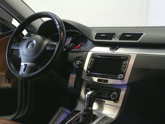 Volkswagen Passat CC, 1.8 л, Робот, 2011 фото 1