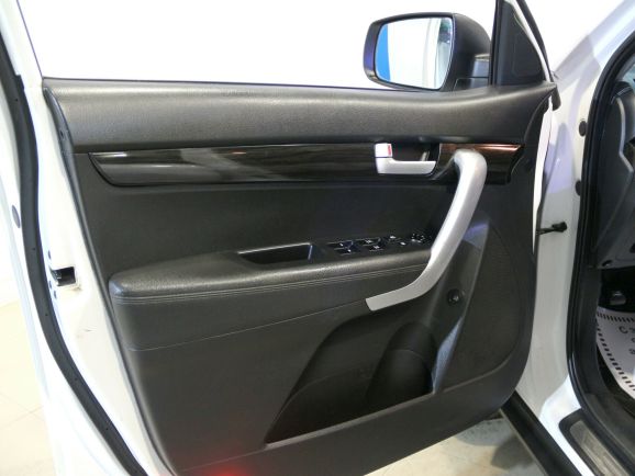 Kia Sorento Luxe, 2.4 л, АТ, 2010 фото 1