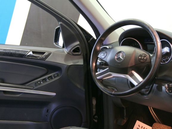 Mercedes-Benz M-Класс ML 350 4MATIC, 3.5 л, АТ, 2011 фото 1