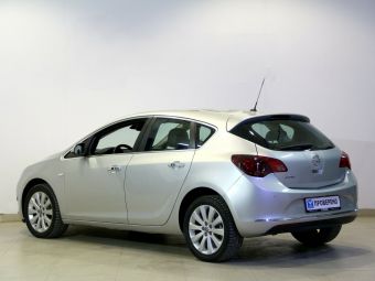 Opel Astra Cosmo, 1.6 л, АКПП, 2012 фото 5